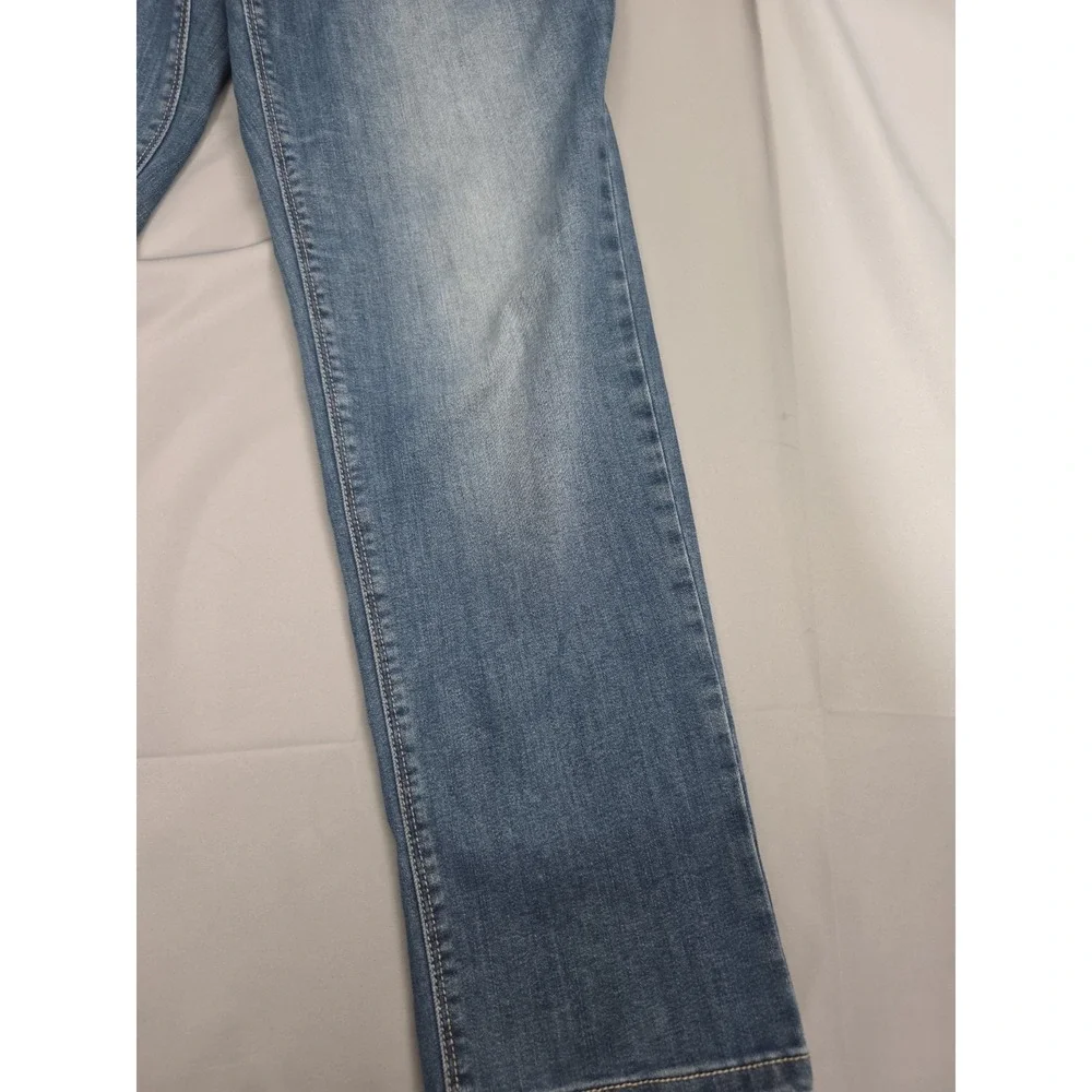 Chico's Platinum Denim Capri Jeans Size Measure: 33x24 Embelished Cuffed Cropped
